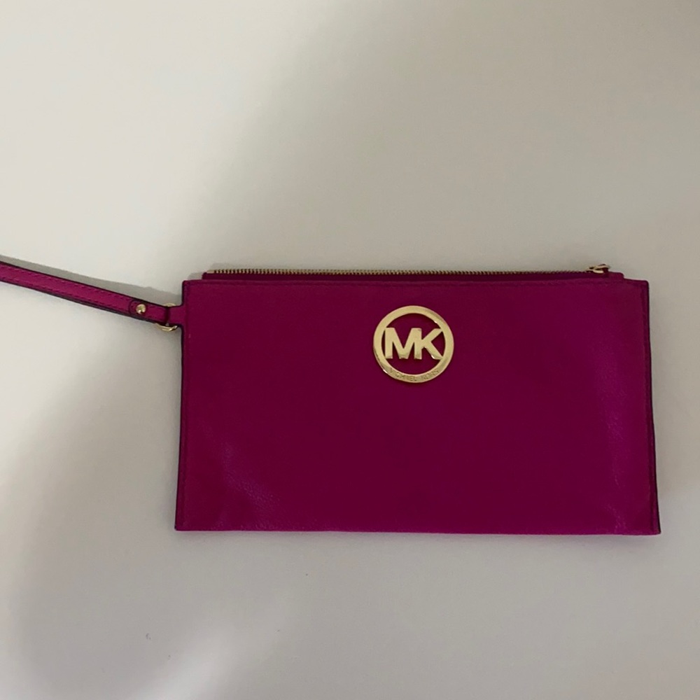 Michael Kors wristlet